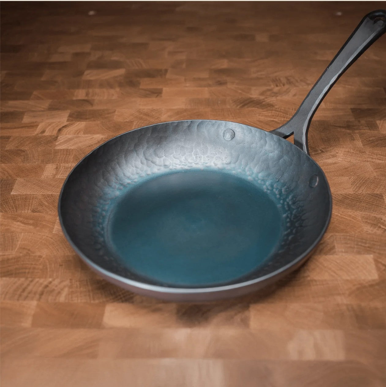 9" HERITAGE SKILLET