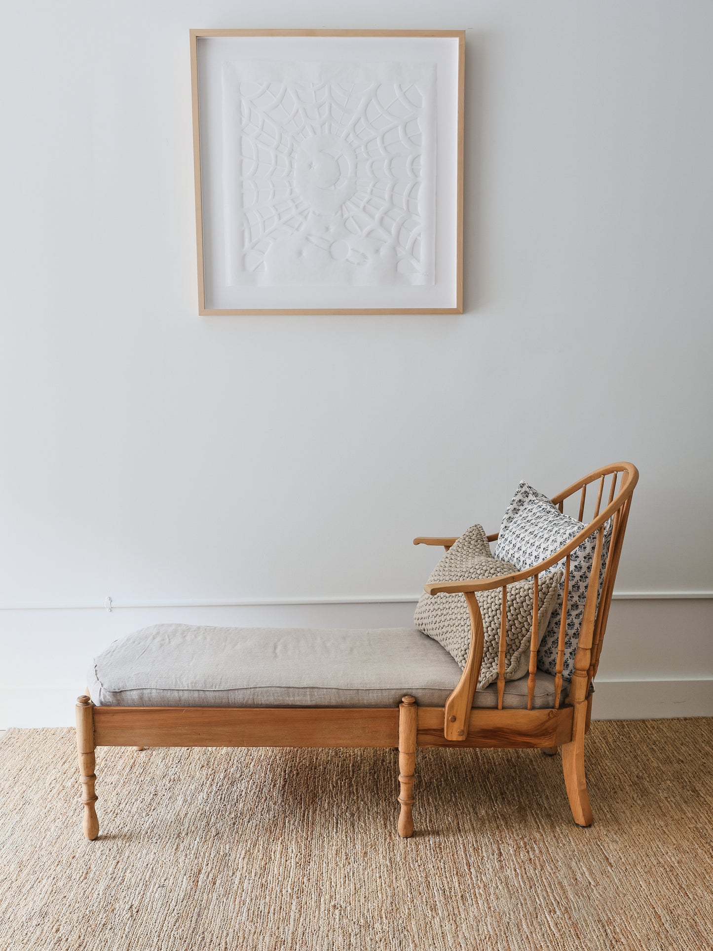 CHAISE LOUNGE