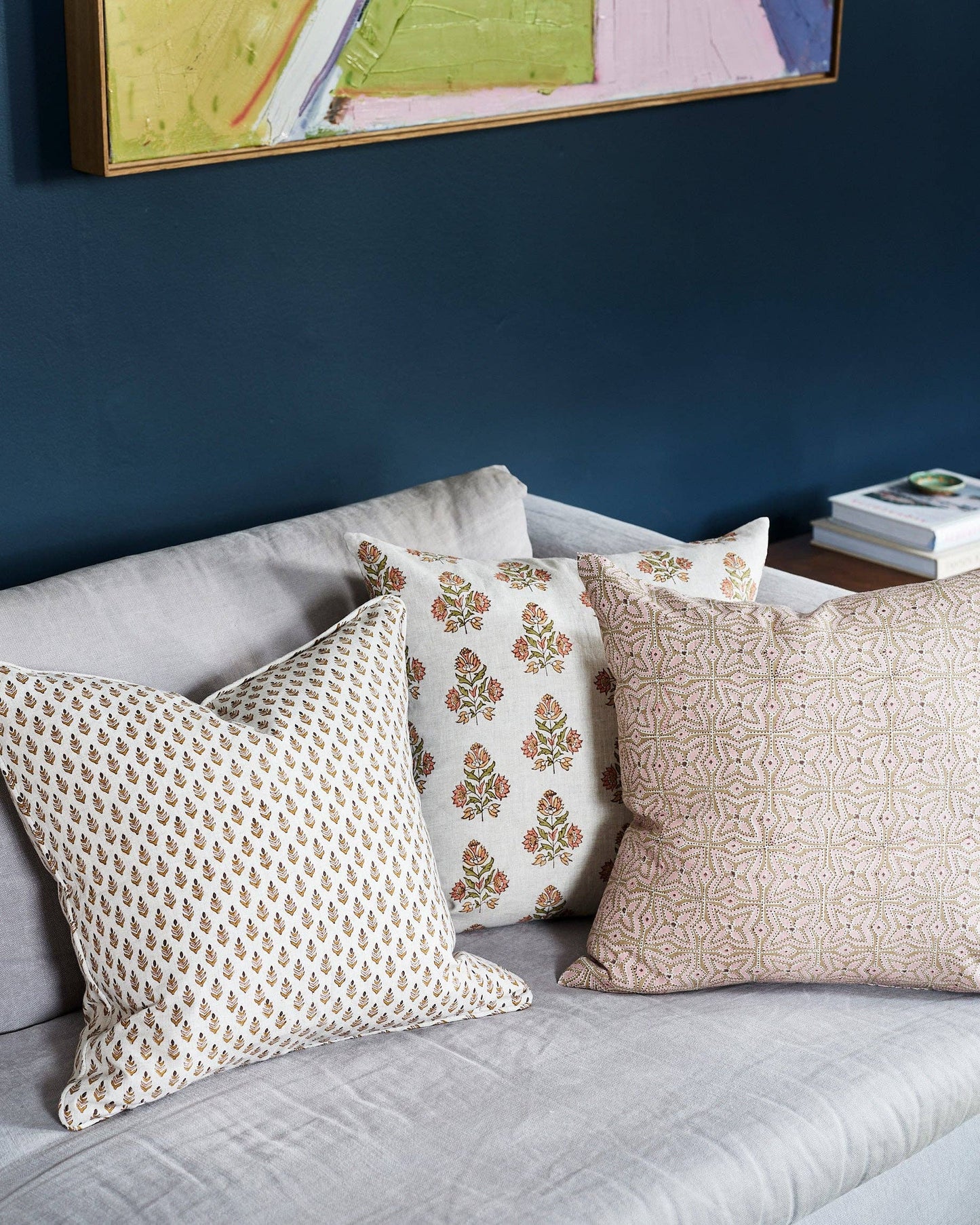 SULA PETAL PILLOW