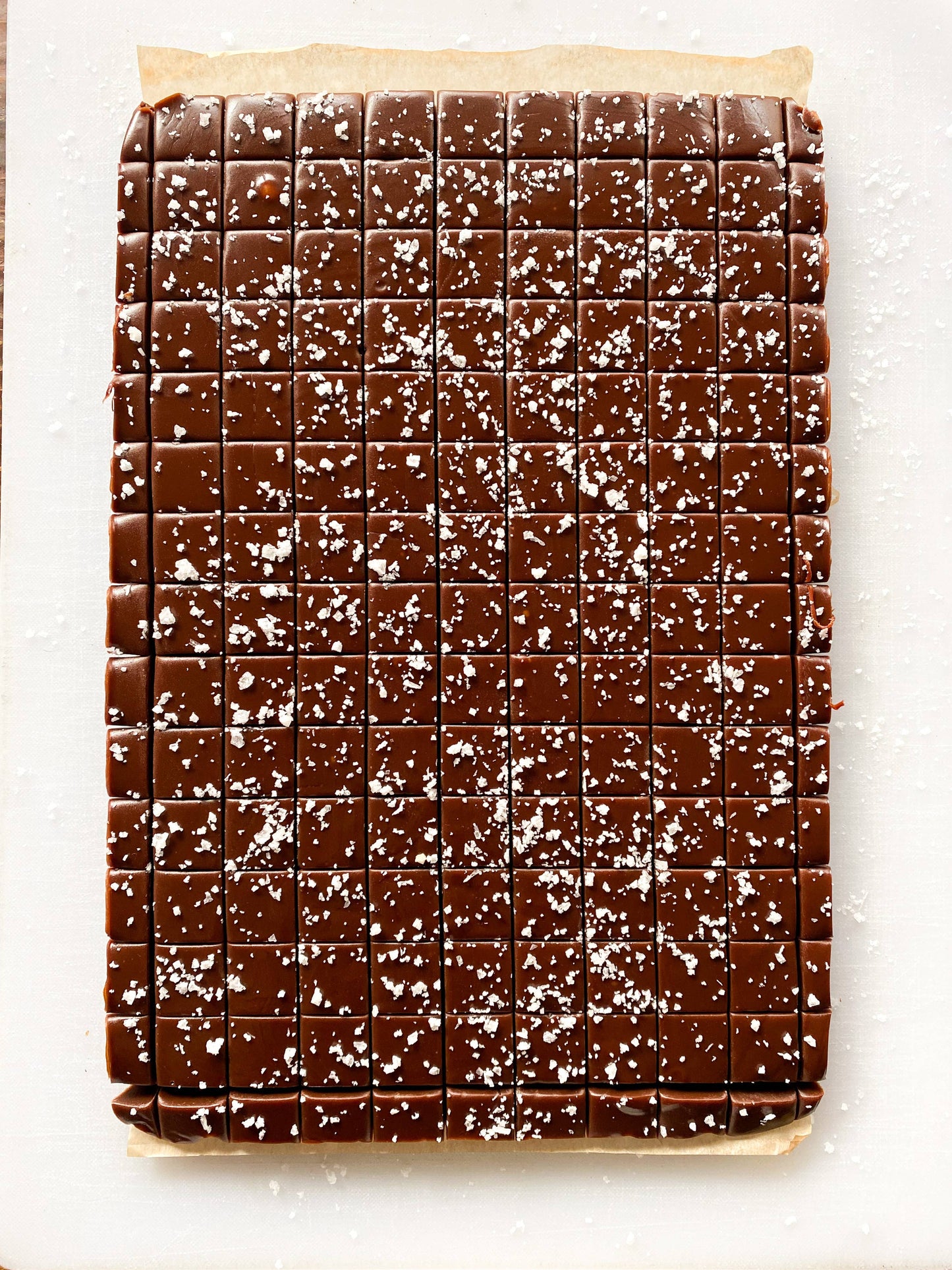 CARAMEL BOX - SALTED DARK CHOCOLATE