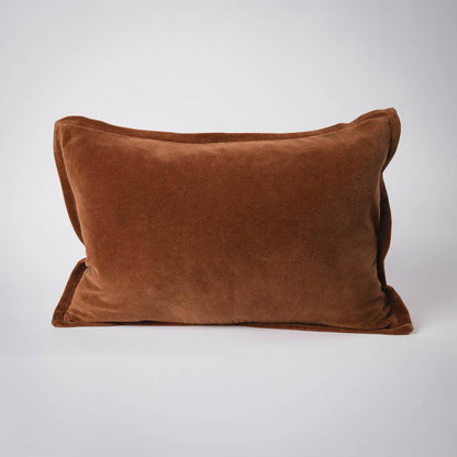 EVELYN VELVET PILLOW - NUTMEG