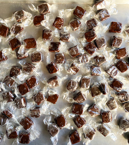 CARAMEL BOX - SALTED DARK CHOCOLATE
