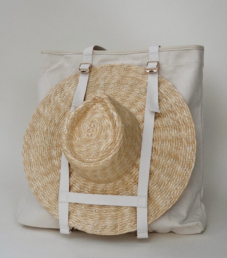 HAT & TRAVEL TOTE