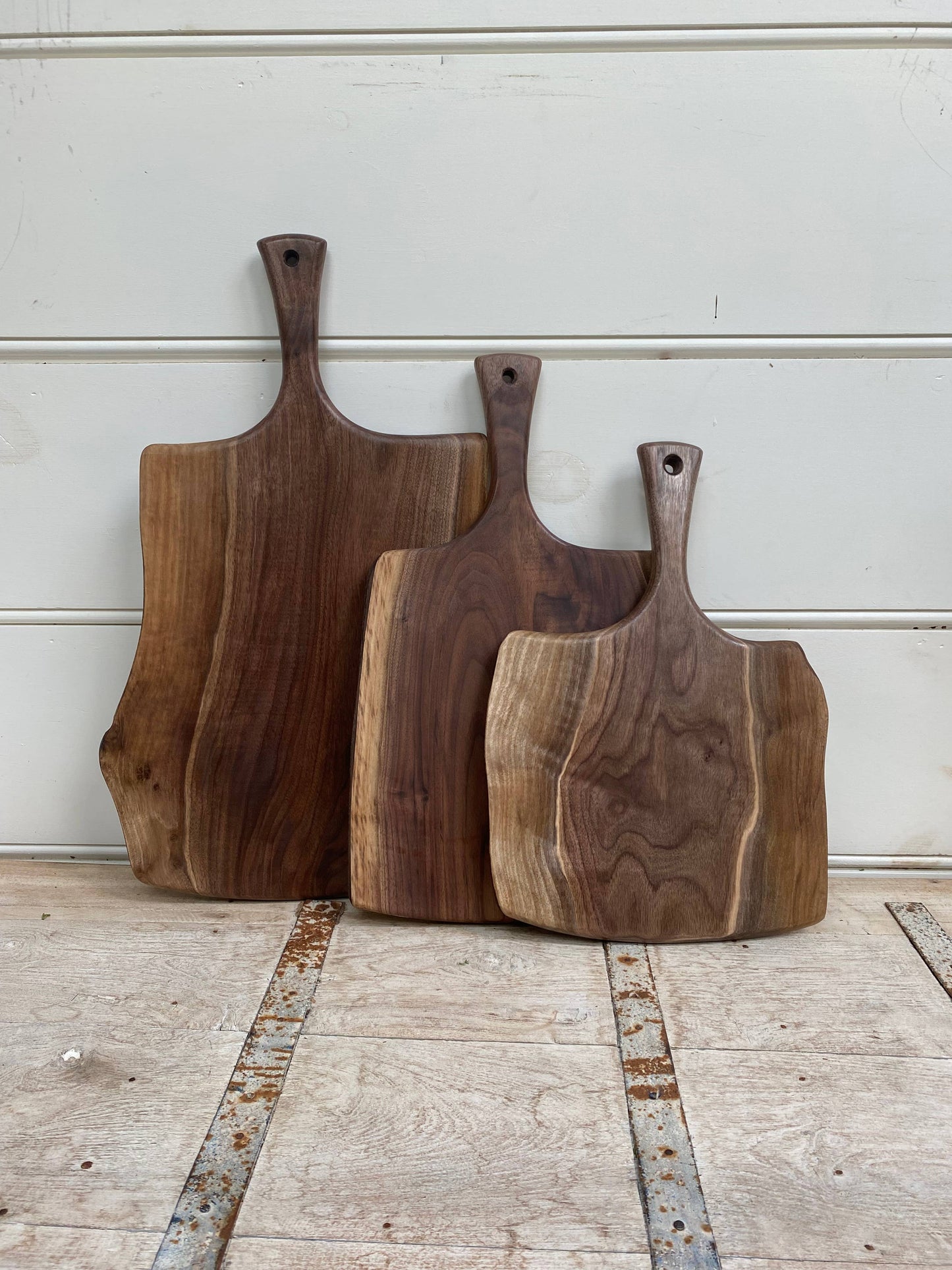 BLACK WALNUT SERVING BOARD W/ HANDLE