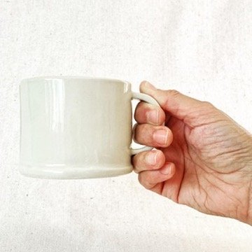 STONEWARE CLAY MUG