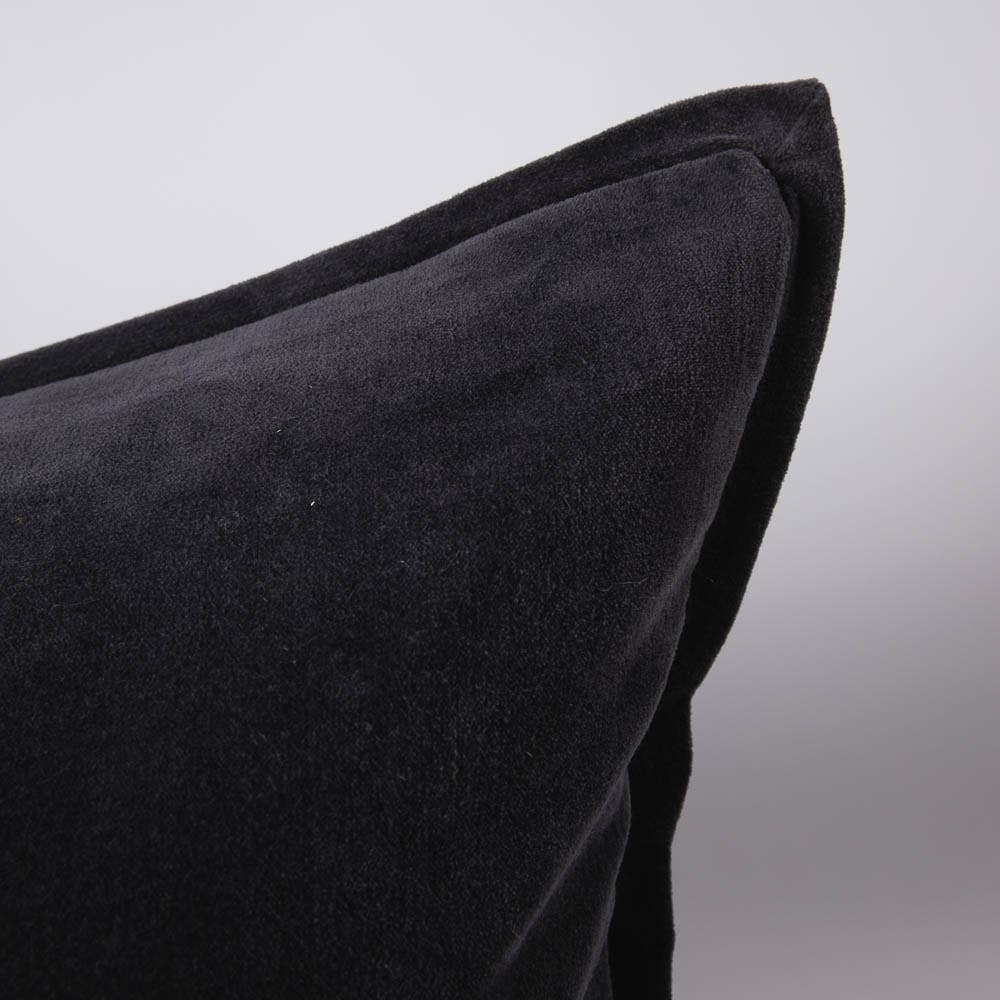 EVEIYN VELEVT PILLOW -MIDNIGHT