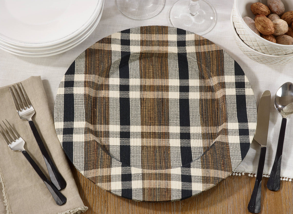 PLAID WOVEN WATER HYACINTH CHARGER