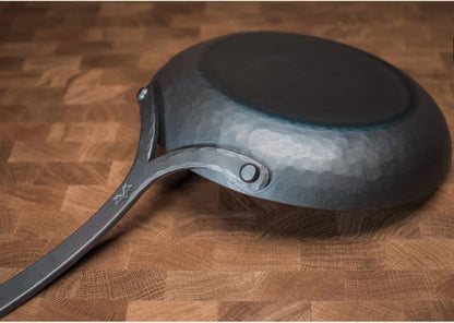 11" HERITAGE SKILLET