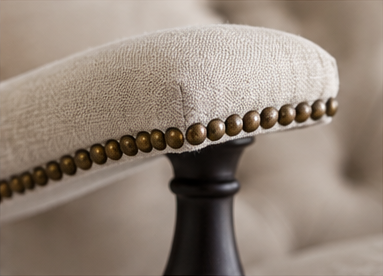 AGLAOPE CHAIR ("BEAUTIFUL-VOICED")