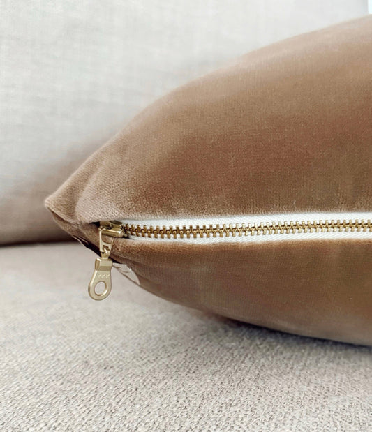 EVIE VELVET PILLOW